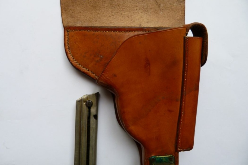 Les étuis en cuir pour les Luger bulgares 1900, 1906, 1908 et byf 42. Holste27