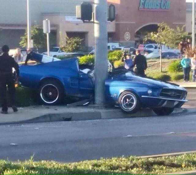 Mustang 1967 accidenté 67_fas10