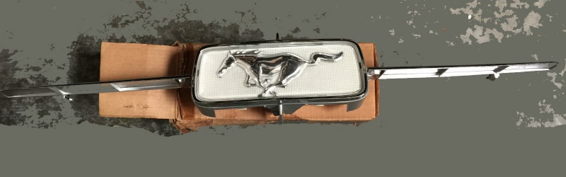 accessoire - (80) Accessoire, Emblème de grille lumineux pour Mustang 1967 Cheval11