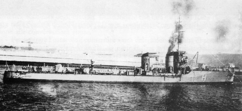 Destroyers italiens (Cacciatorpedinière) Huesca12