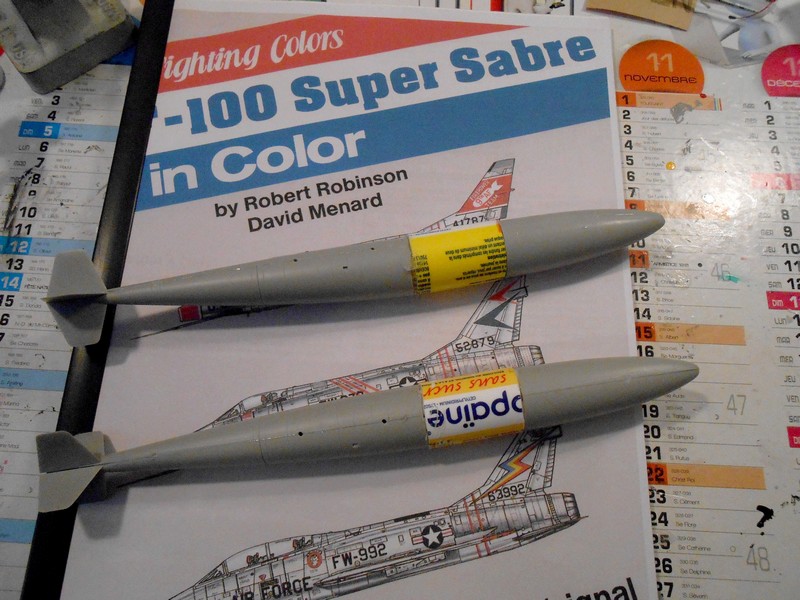 F-100D SUPER SABRE " Trois en Hun" 10-1_n10