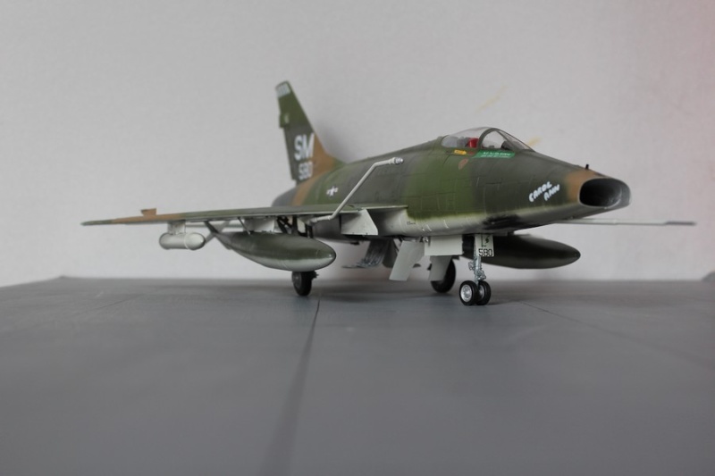 F-100D SUPER SABRE " Trois en Hun" 17_nor10