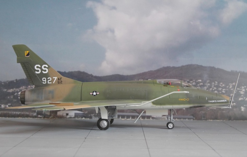 F-100D SUPER SABRE " Trois en Hun" 1_nort10