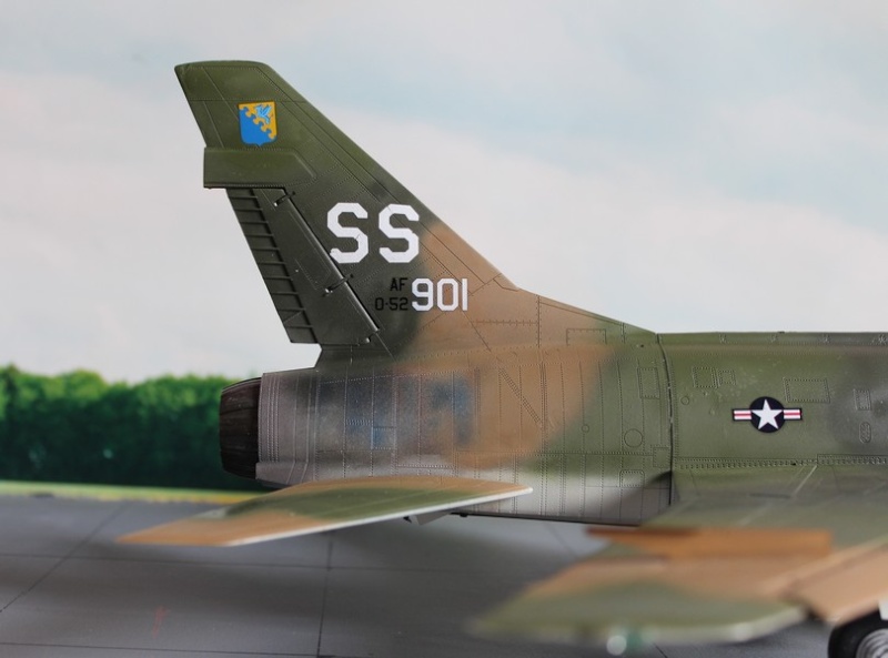 F-100D SUPER SABRE " Trois en Hun" 6_nort10