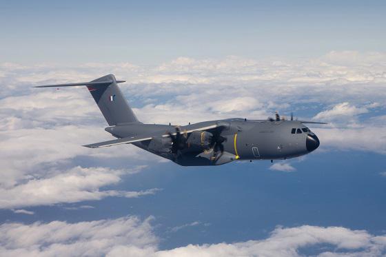 A 400 M - Page 2 Atlas-10