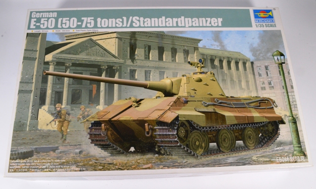 E-50 Standardpanzer TRUMPETER + chenilles FRIUL + tourelle + échappements + roues Paper Panzer Productions  Dyfi_211