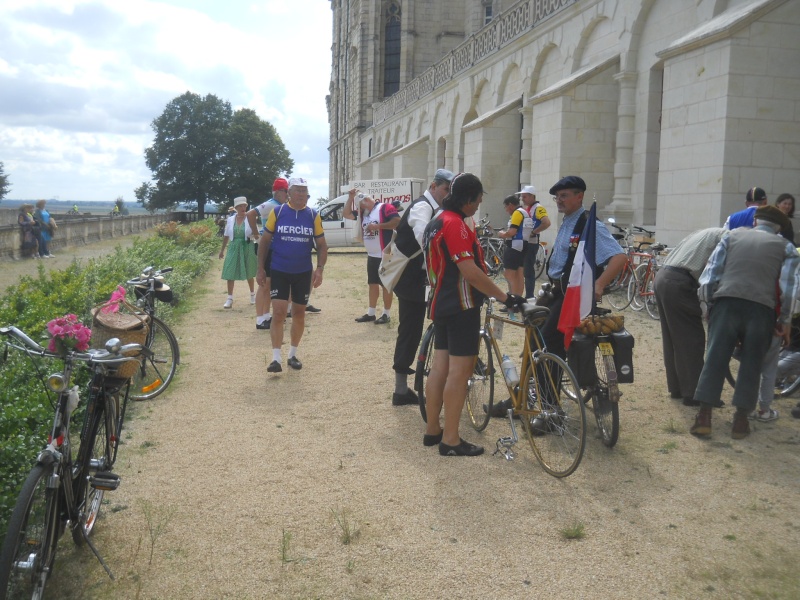 sortie "vintage " a Thouars le 6 septembre 2015  Dscn7031