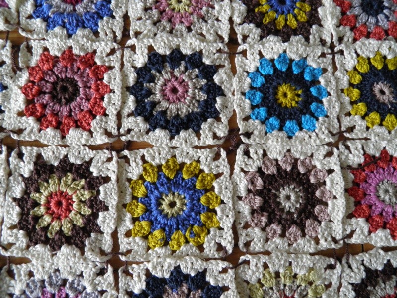 [Saltykiss & Mandine ] Ronde Granny Square CAL - Page 6 Pa060010