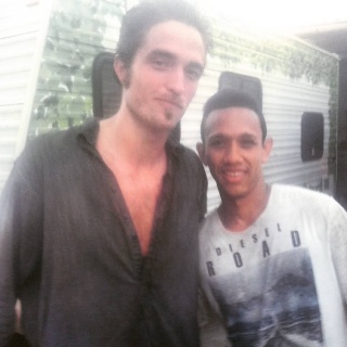 FAN PICS OF ROB IN COLOMBIA  21410