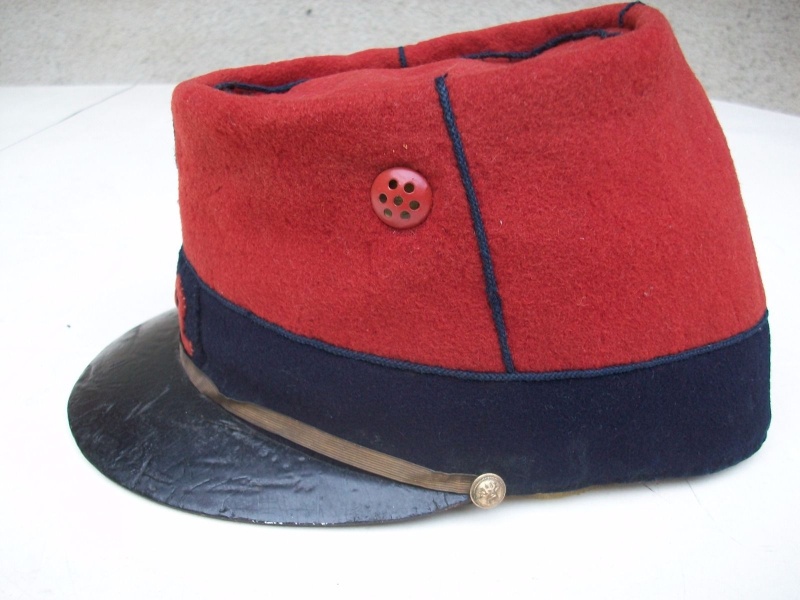 Képi de sous-officier du 102ème de CHARTRES Kepi310