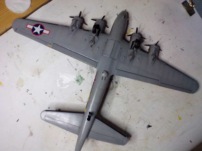 B-17F  The Shamrock Special (revell) - Page 3 Img_2053