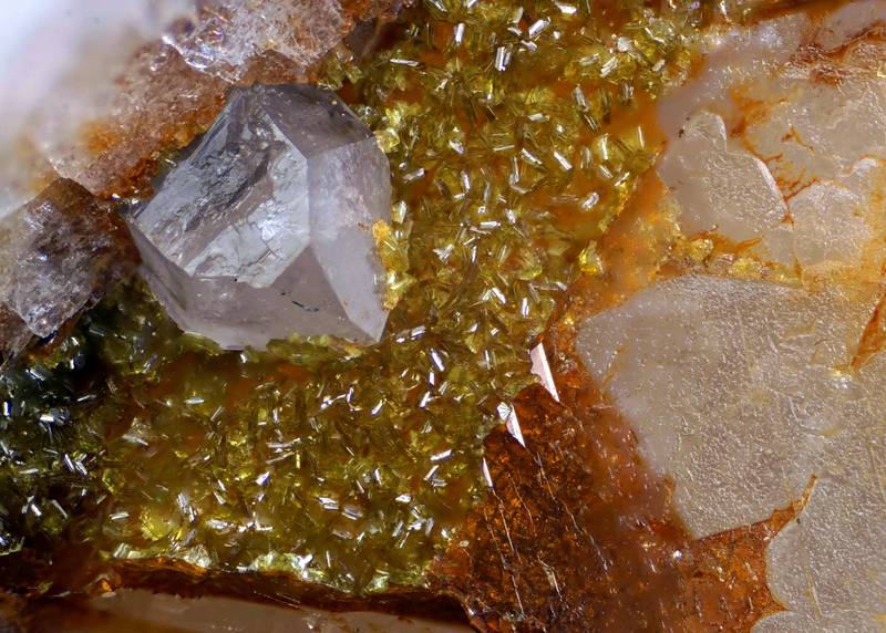 Minéraux de la mine CLARA autres que la Fluorite et la barite B_new-10