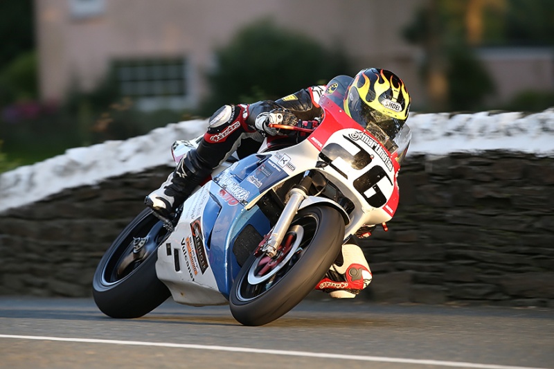 classic - [Road Racing] Classic TT-Manx GP 2015 - Page 16 At-5fe10