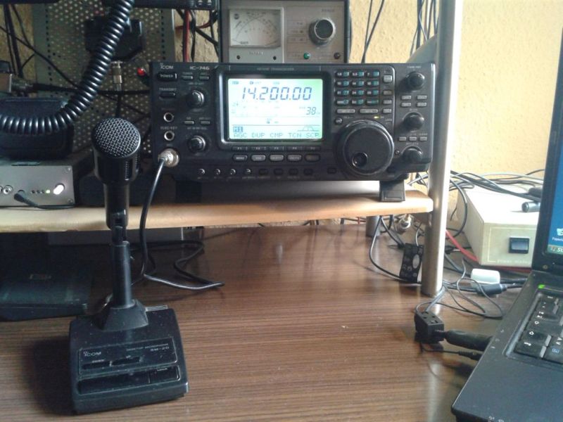 V: ICOM IC-746 (HF und 2m) Icom10