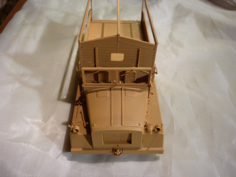 Roulante allemande "Feldküche" - Tamiya + Italeri - 1/35 - Page 2 P1020841