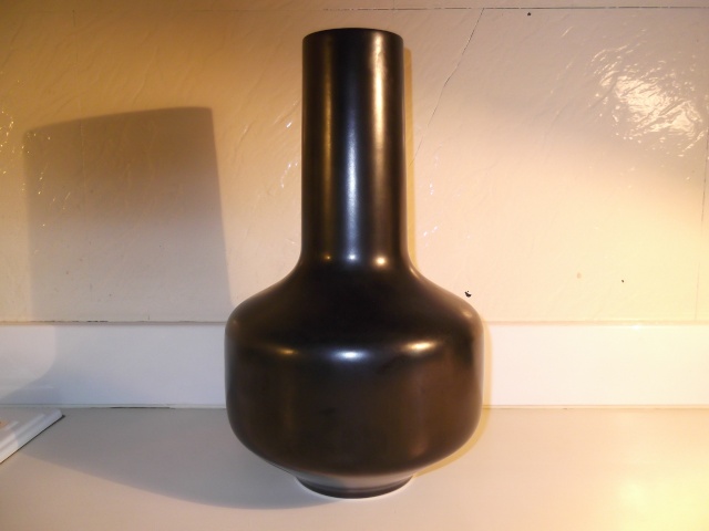 Vase dans le gout de Jouve a identifier svp Dscf5810