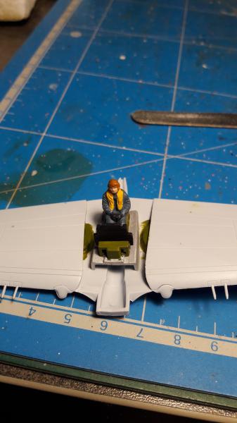 Curtiss Tomahawk Mk.IIB 1/72 de chez Airfix Avec son socle FINI!!!!!!! 1527