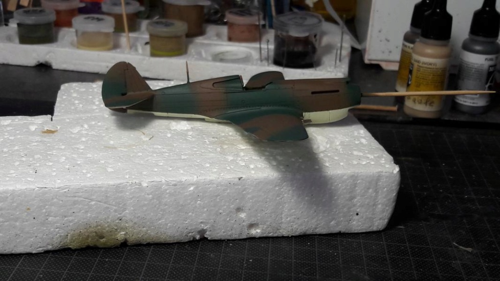 Curtiss Tomahawk Mk.IIB 1/72 de chez Airfix Avec son socle FINI!!!!!!! 3520