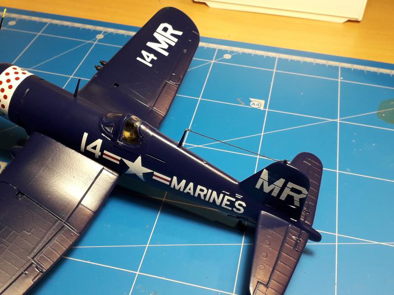 F4U-4 Corsair FINI !!!!!!!!! - Page 3 3710