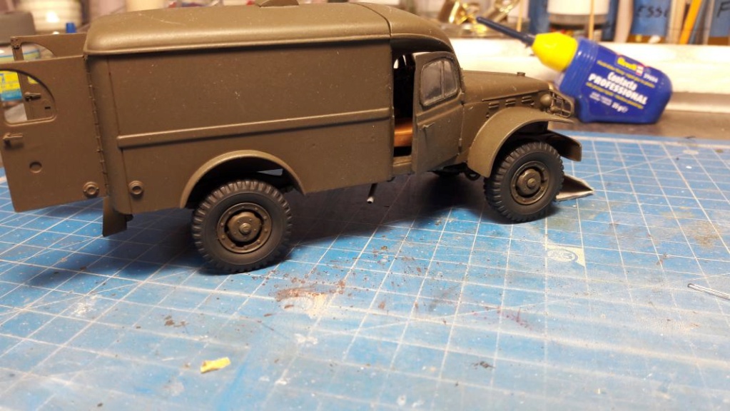 Dodge ambulance WC 54 1/35 Italier iVraiment FINI !!!!!! - Page 2 4413
