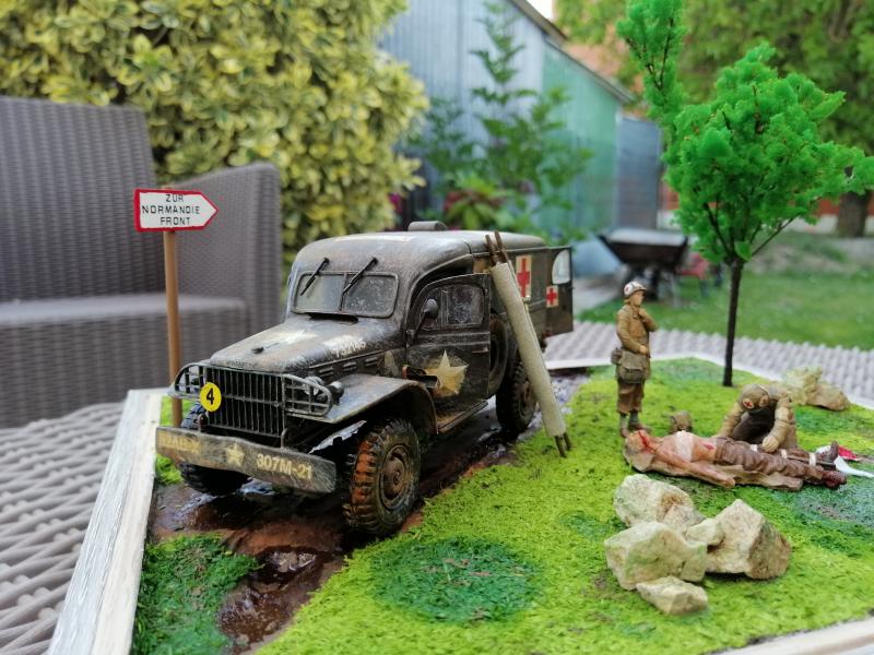 Dodge ambulance WC 54 1/35 Italier iVraiment FINI !!!!!! - Page 6 9412