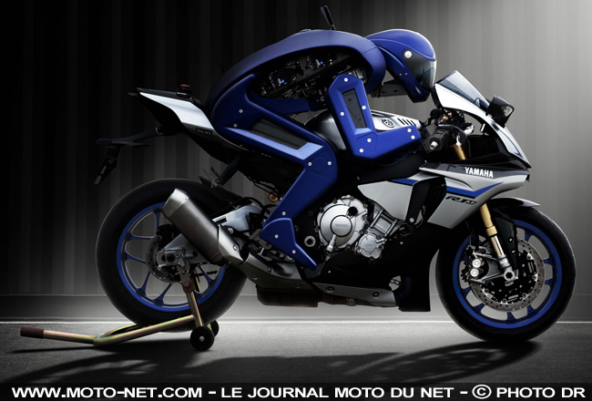 Le robot "motobot" au salon de tokyo Motobo13