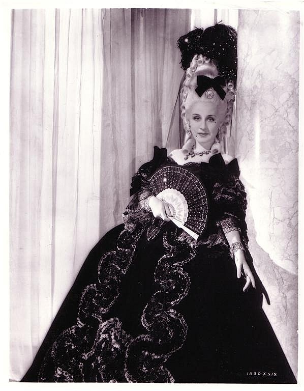 Marie-Antoinette (1938) de W. S. Van Dyke - Page 3 H3257-14