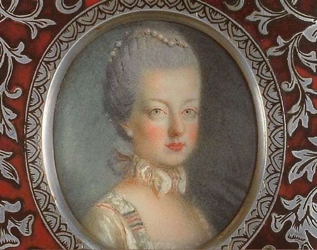 Miniature de Marie Antoinette à rapprocher du portrait de Ducreux Zzzd12
