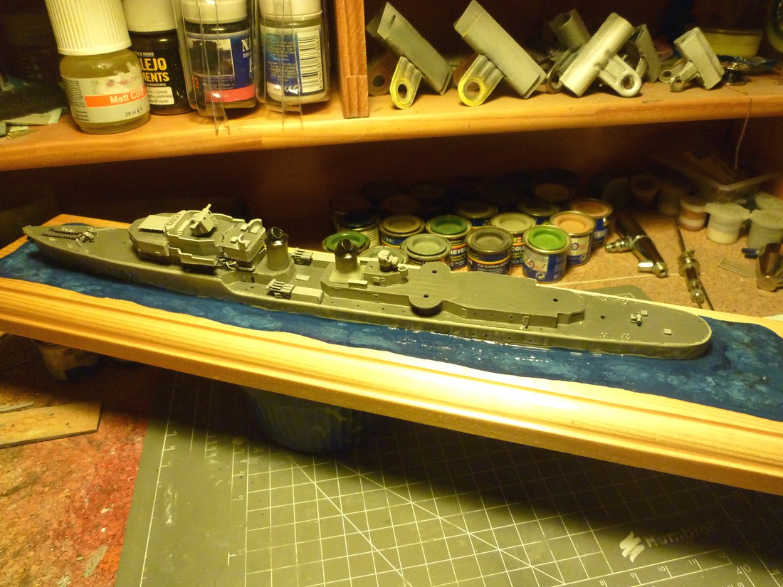 Escorteur d'escadre Surcouf Heller 1/400 + L'ARSENAL - Page 3 E_e_su21