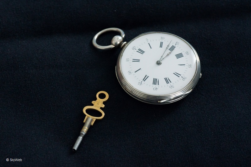 Votre montre de poche du moment ! - Page 8 Dsc05910