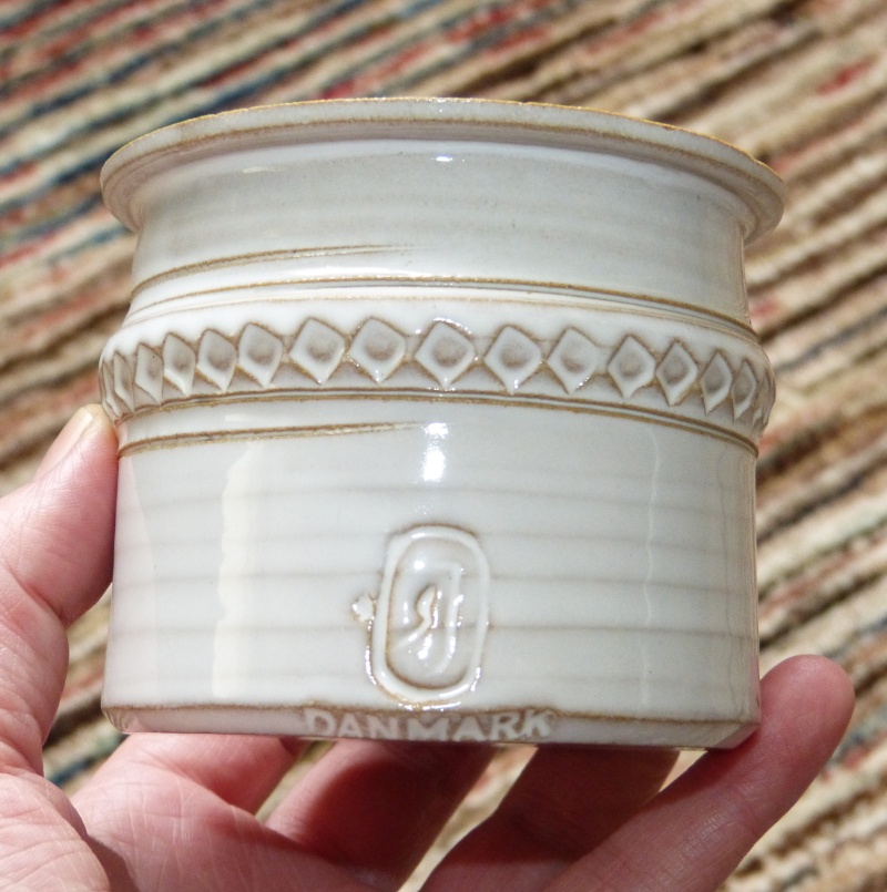 Cream pot Danmark ID help P2250310