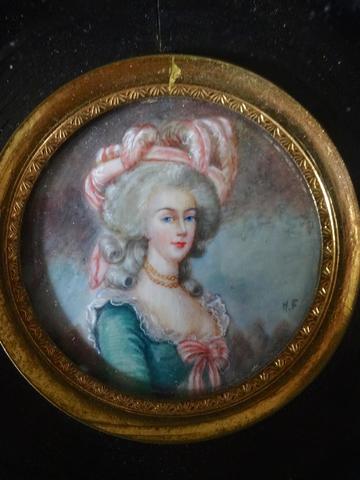 Collection : miniatures de Marie Antoinette et de ses proches - Page 7 22033610