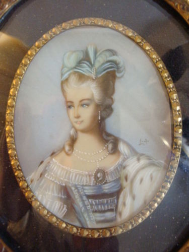A vendre: miniatures de Marie Antoinette? - Page 3 S-l50010