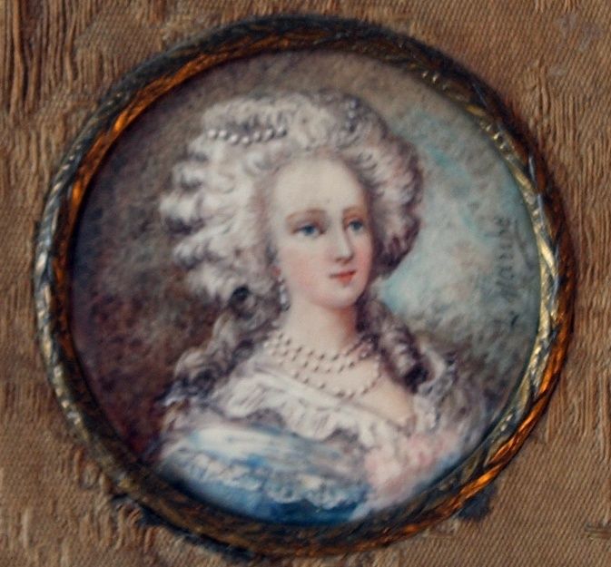 Collection : miniatures de Marie Antoinette et de ses proches - Page 8 Zzzzzz13