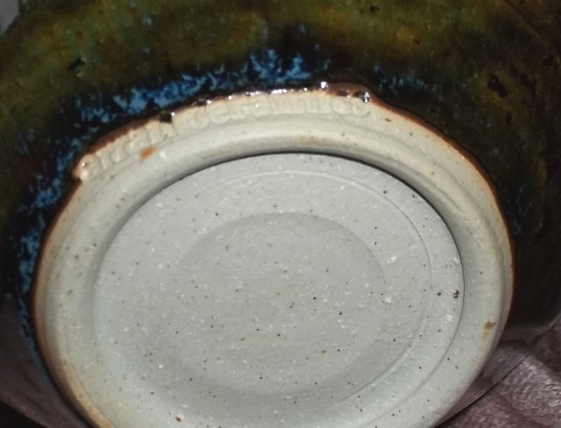 Simon Thorborn,  Cladach Pottery  and Arran ceramics 100_2638