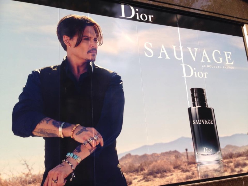 Johnny, la nouvelle égérie du parfum Dior - Page 8 11992110