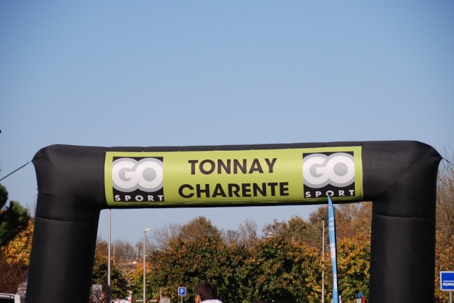 TONNAY-CHARENTE 10 KMS ET RELAIS 2 X 5KMS le 01 Novembre Dsc_0510