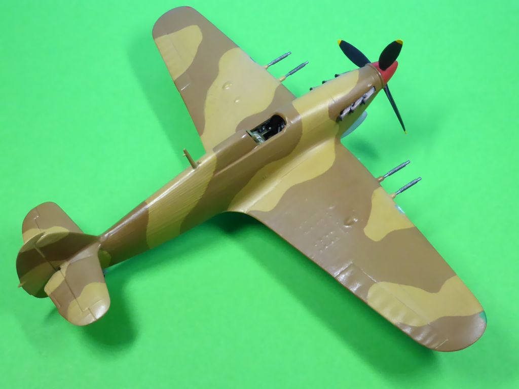 [Airfix vs Revell] - Hawker Hurricane Mk IIC en duo - Page 7 Amk27810
