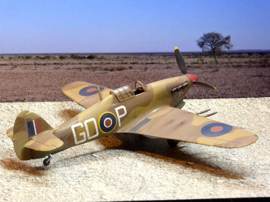 [Vintage] - AIRFIX Hawker Hurricane Mk IIC - FINI Amk29410