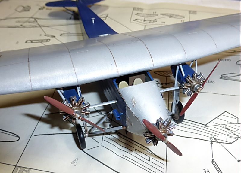 [Zvezda] - Fokker F-VII "SOUTHERN CROSS" - Page 4 Fvii-421