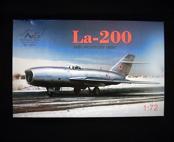 * 1/72 Lavochkin LA 200         AVIS Dsc03913