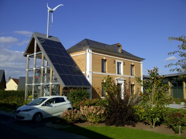 photovoltaique - Une voiture électrique + une installation photovoltaïque : équilibre énergétique - Page 7 Img-0510
