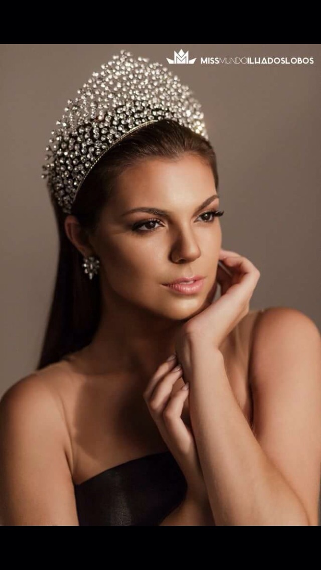 jessica poeta lirio, miss universal woman brazil 2021/top 10 de miss tourism queen international 2015. 110