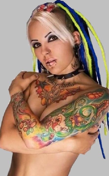 CHARME - Les plus belles femmes sont tatouées... - Page 9 79599210