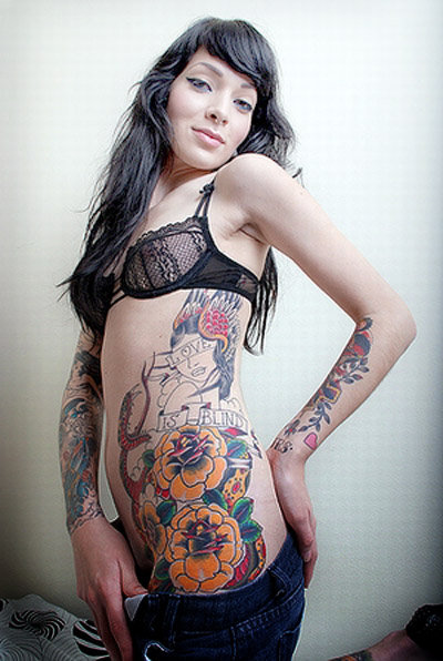 CHARME - Les plus belles femmes sont tatouées... - Page 9 Sexy_h10