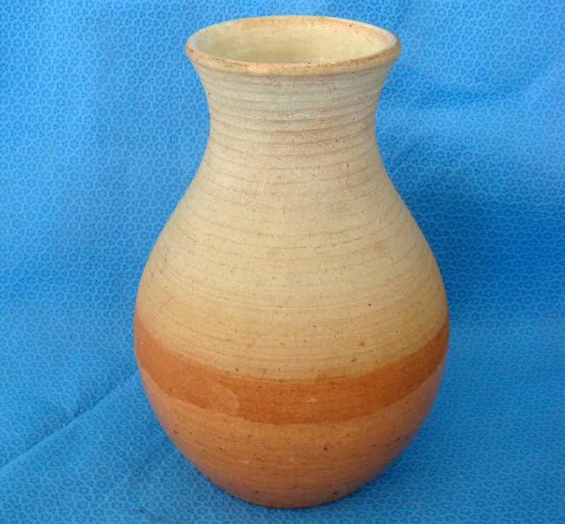Another stunning Steenstra Brick & Pipe clay vase !! Dsc08112