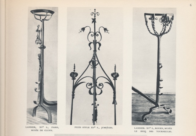 Truc d'église ?  (pied de lampe à pétrole, façon Violet-Le-Duc ) Landie10