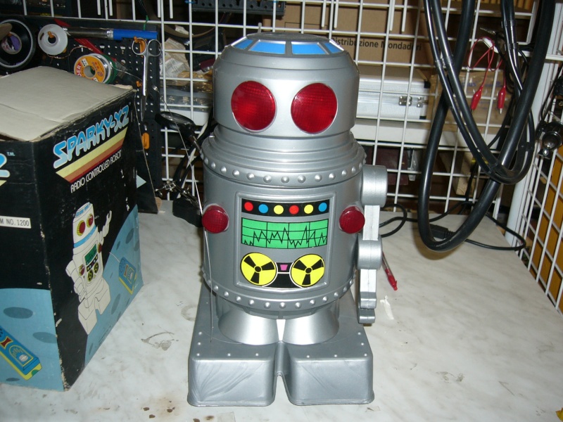 Valutazione Sparky-xz robot radio comandato  P1020115
