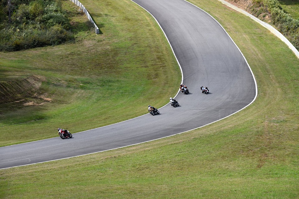 Championnat de France Motos Anciennes à Pau Arnos les 28 et 29 sprtembre 2019 - Page 2 70937910