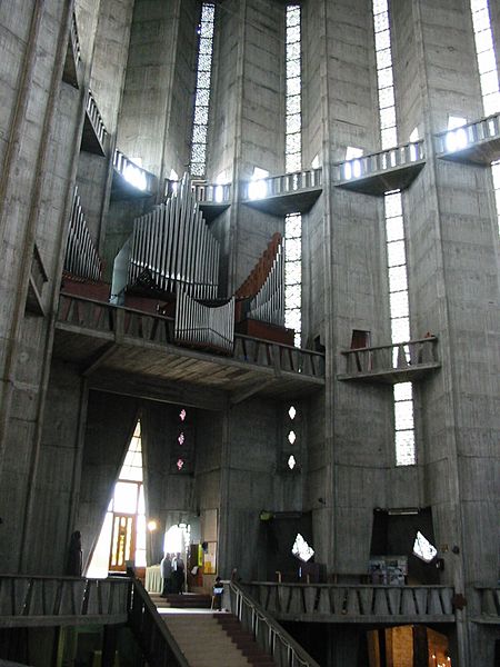 Église Notre-Dame de Royan  (France) - Guillaume Gillet et Marc Hébrard 450px-11